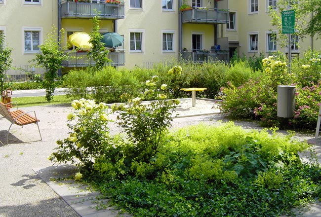 Neugestaltung der Außenanlagen für einen Wohnhof in Dresden - Südvorstadt
