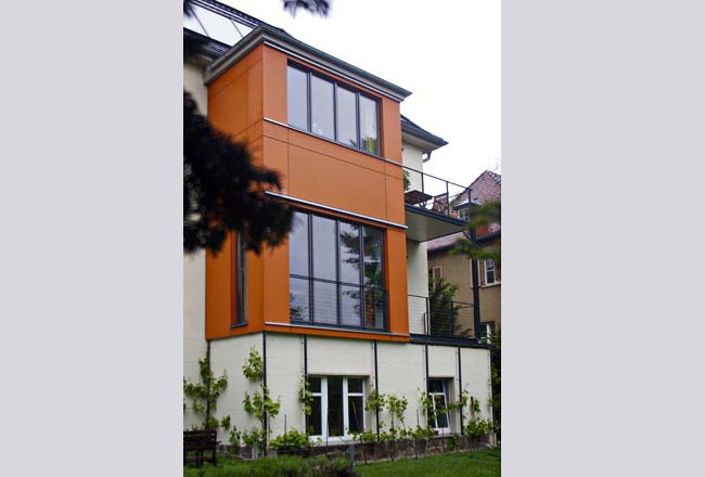 Umbau und Sanierung eines Mehrfamilien-Wohngebäudes in Radebeul
